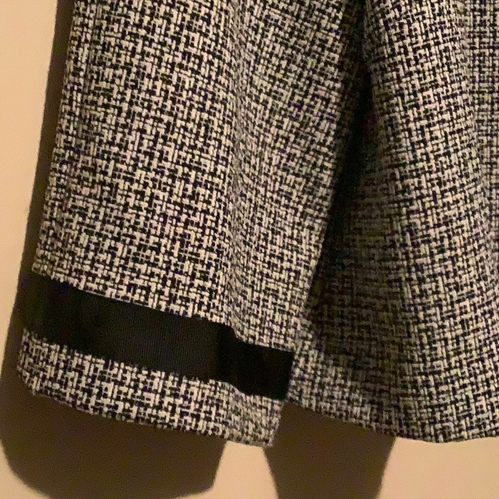Blazer - Picture 3 of 7